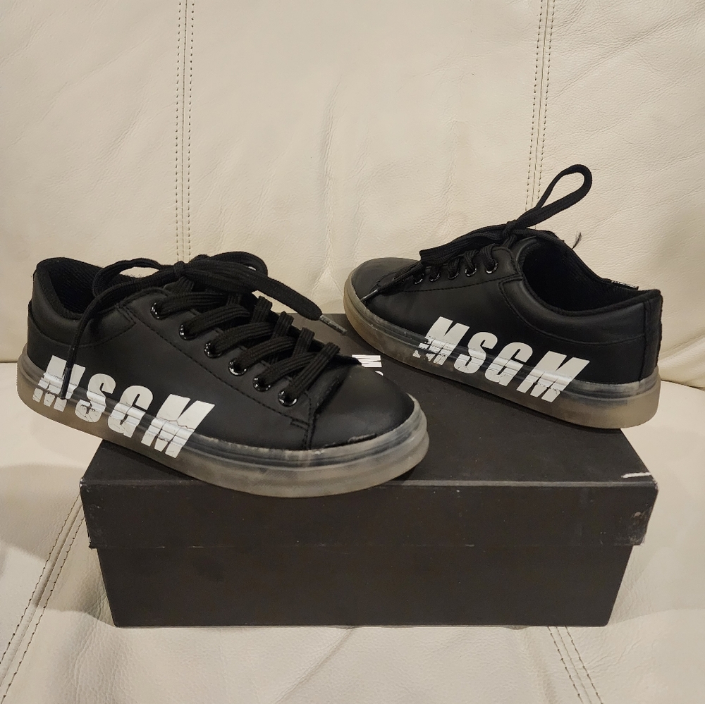 MSGM UNISEX SNEAKERS, SIZE 2, COLOR BLACK AND WHITE BRAND LOGO